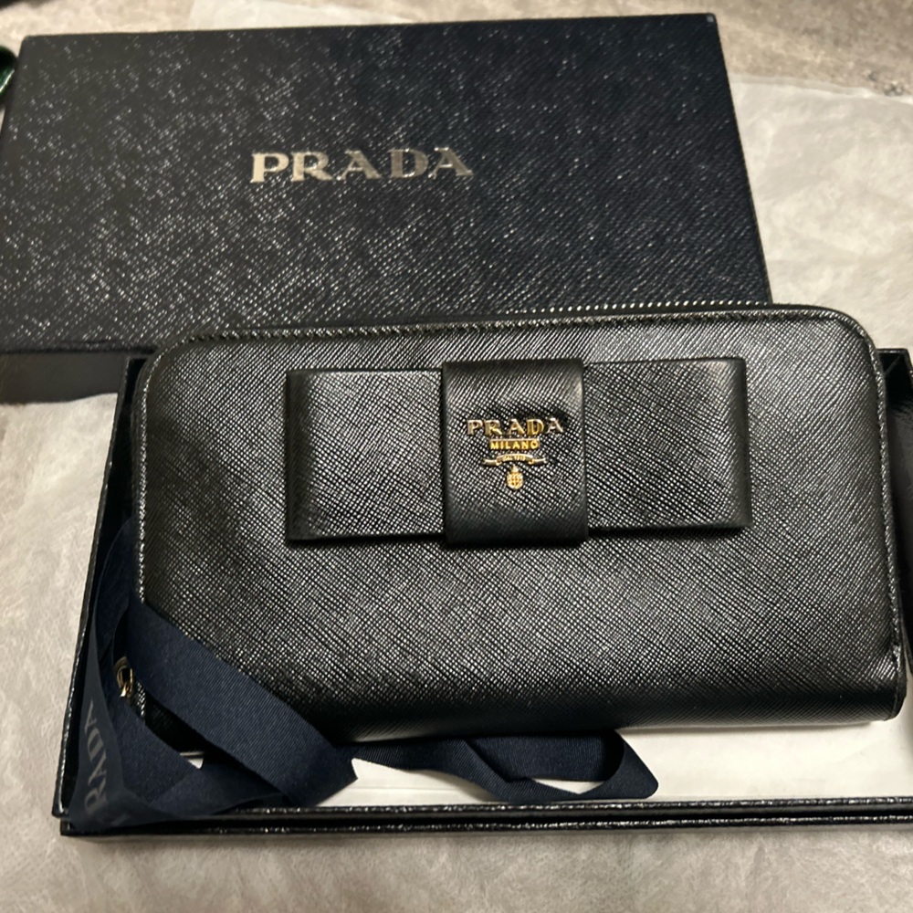 Authentic Prada Black Saffiano Leather Wallet